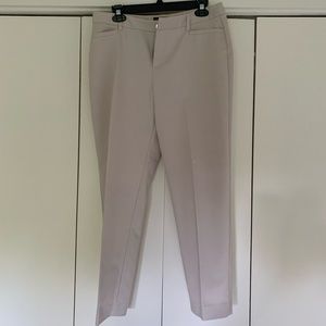 Roz&Ali Signature fit ankle pants. Size 10